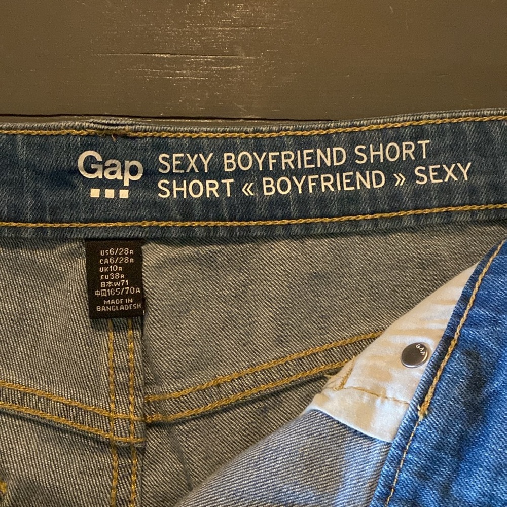 GAP Blue Boyfriend Denim Shorts - Picture 3 of 3